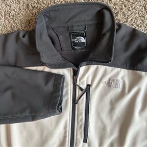 The North Face Men's XL Gray/Cream TNF Apex Soft Shell Zip Fleece Lined Jacket
